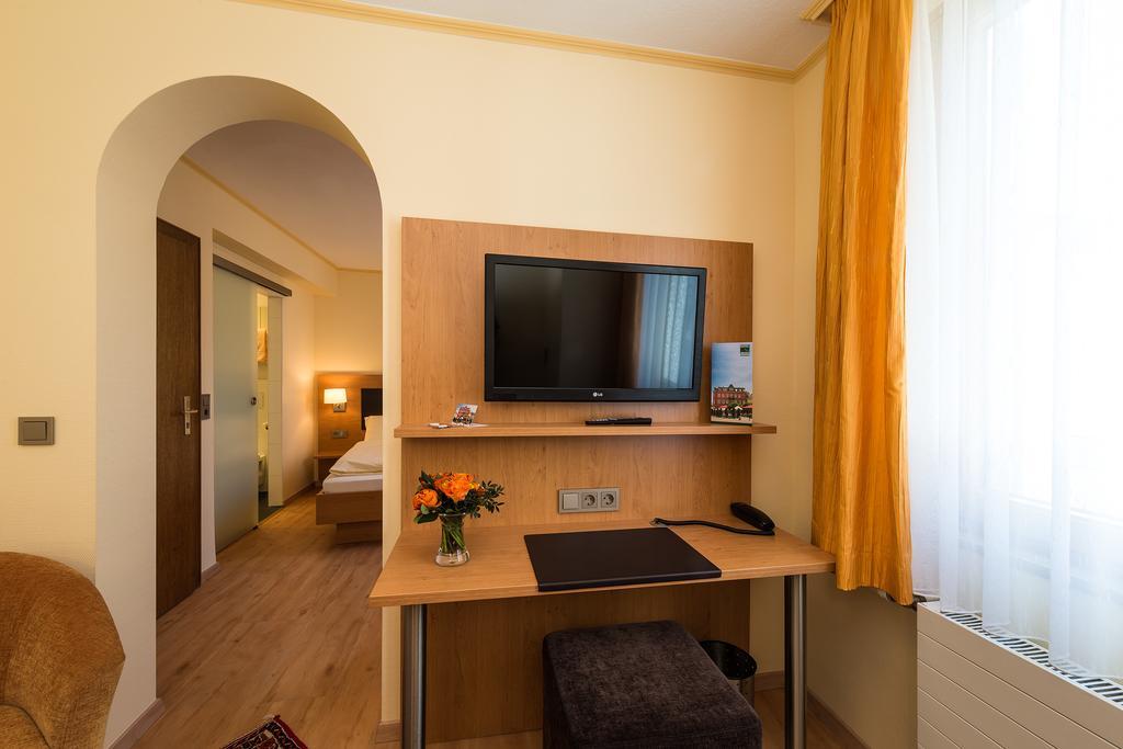 Hirschen 3*